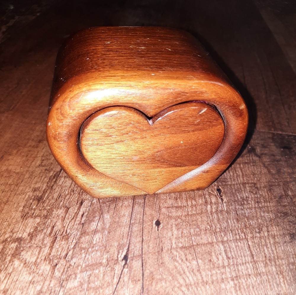 Heart-Shaped Wooden Small Box